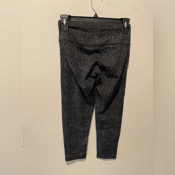 Prana Geometric Leaf Print Cropped Leggings - Size XSmall - Picture 3 of 5